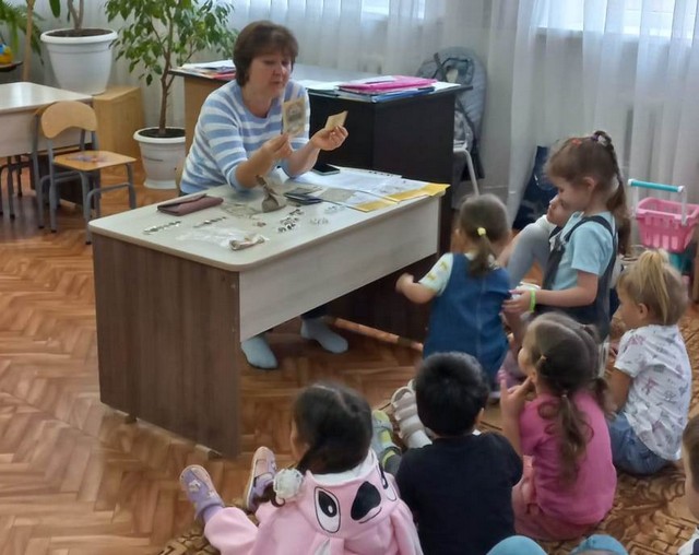 В Александровском музее с воспитанниками детских садов и учениками начальных классов пройдет беседа по финансовой грамотности «Что такое деньги, откуда они берутся»